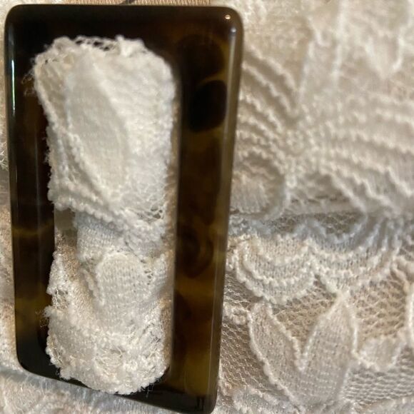 NEW LG Solid Ivory Lace V-Neck Top Blouse - Picture 5 of 16